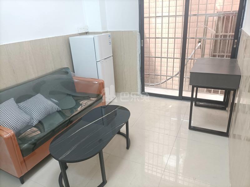 镇北南街黄地巷6号5899770客厅图4