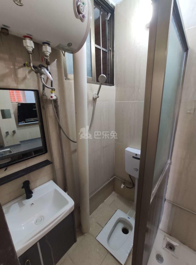 镇北南街黄地巷6号5899775卫生间图6