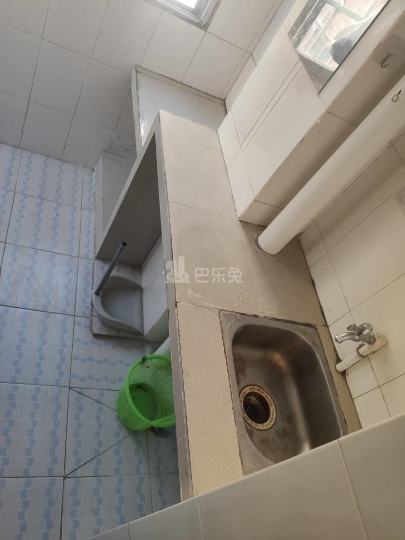 风栗园八巷3号5901230厨房图4