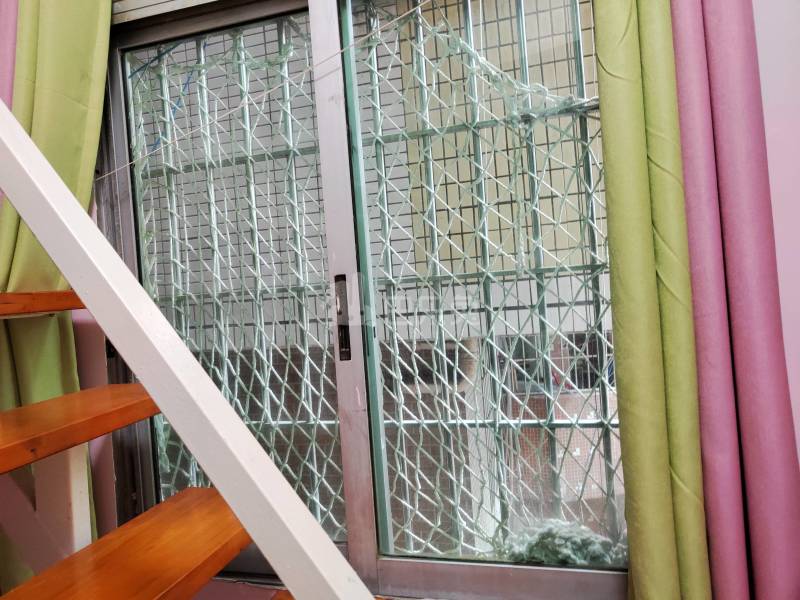 江夏村西街一巷7号5920962卧室窗户图8