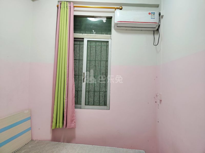 江夏村西街一巷7号5920968卧室窗户图8