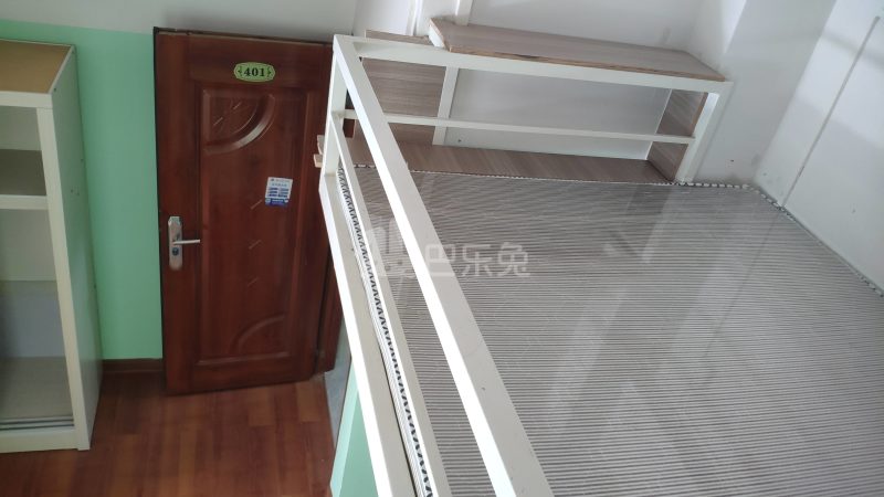 江夏村西街一巷7号5920975卧室图0