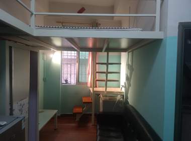 江夏村西街一巷7号 