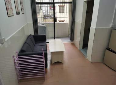 嘉禾望岗彭西串钱一巷三号 2室1厅1卫