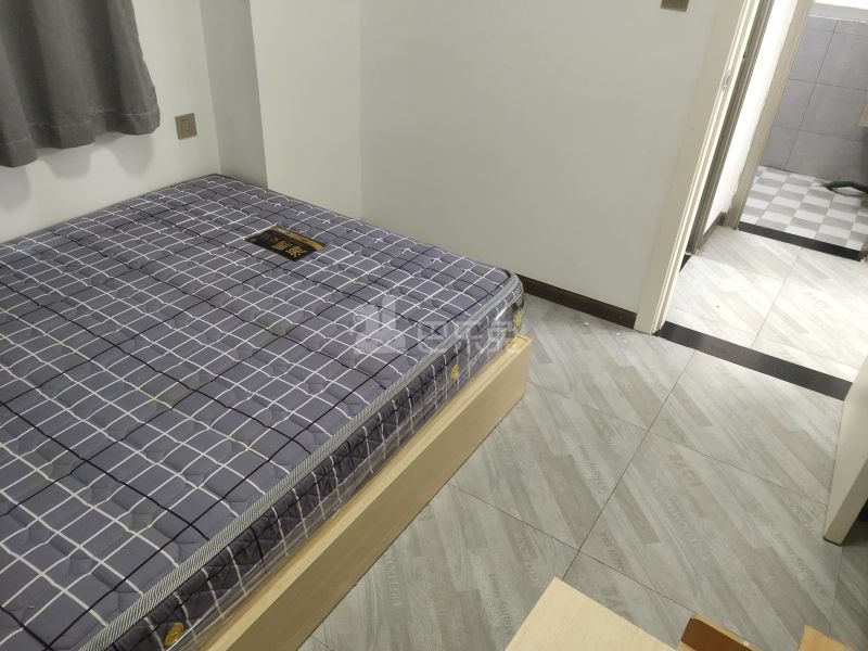 江夏村东一街十三巷10号5946806卧室图2