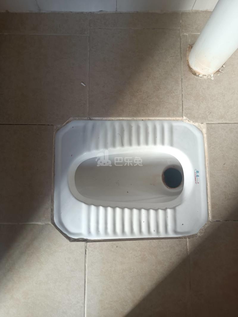 长湴东街十三巷20号5948564卫生间图5