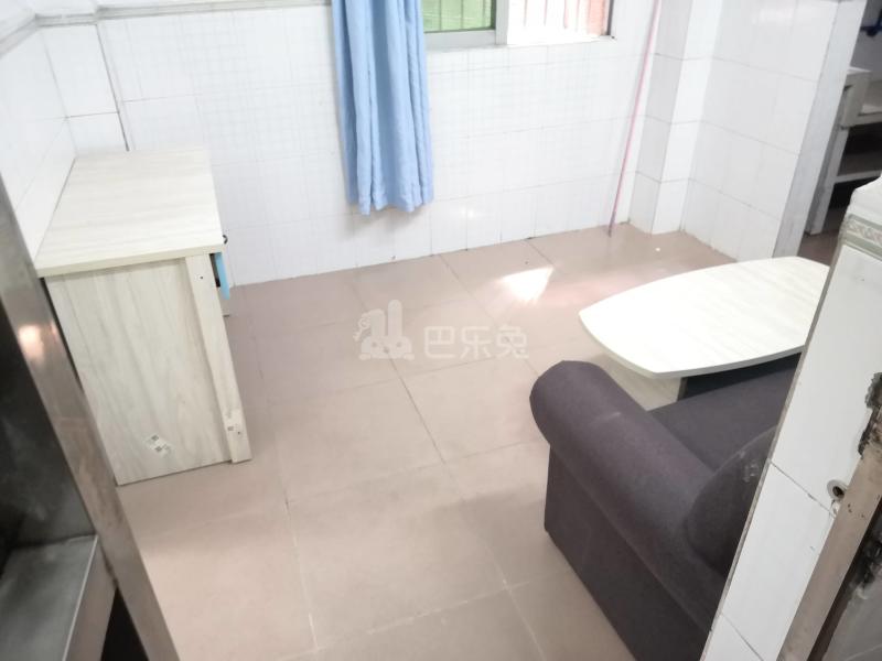 长湴东街十三巷一横巷4号5948590客厅图8