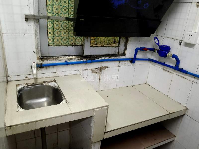 长湴东街十三巷一横巷4号5948590厨房图11