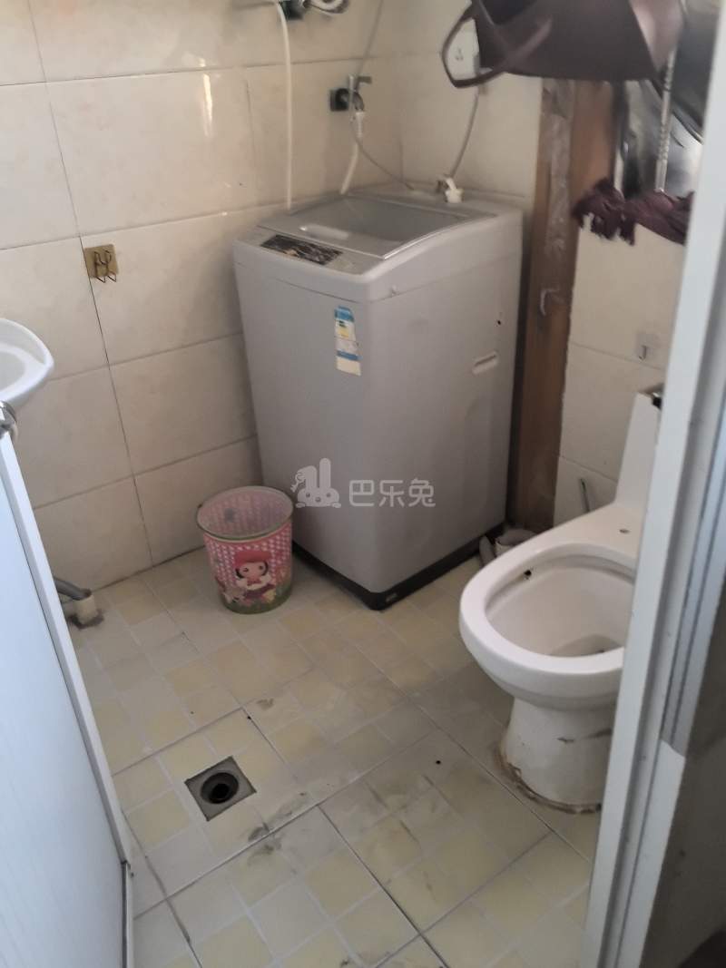 桃苑小区5951738卫生间图5