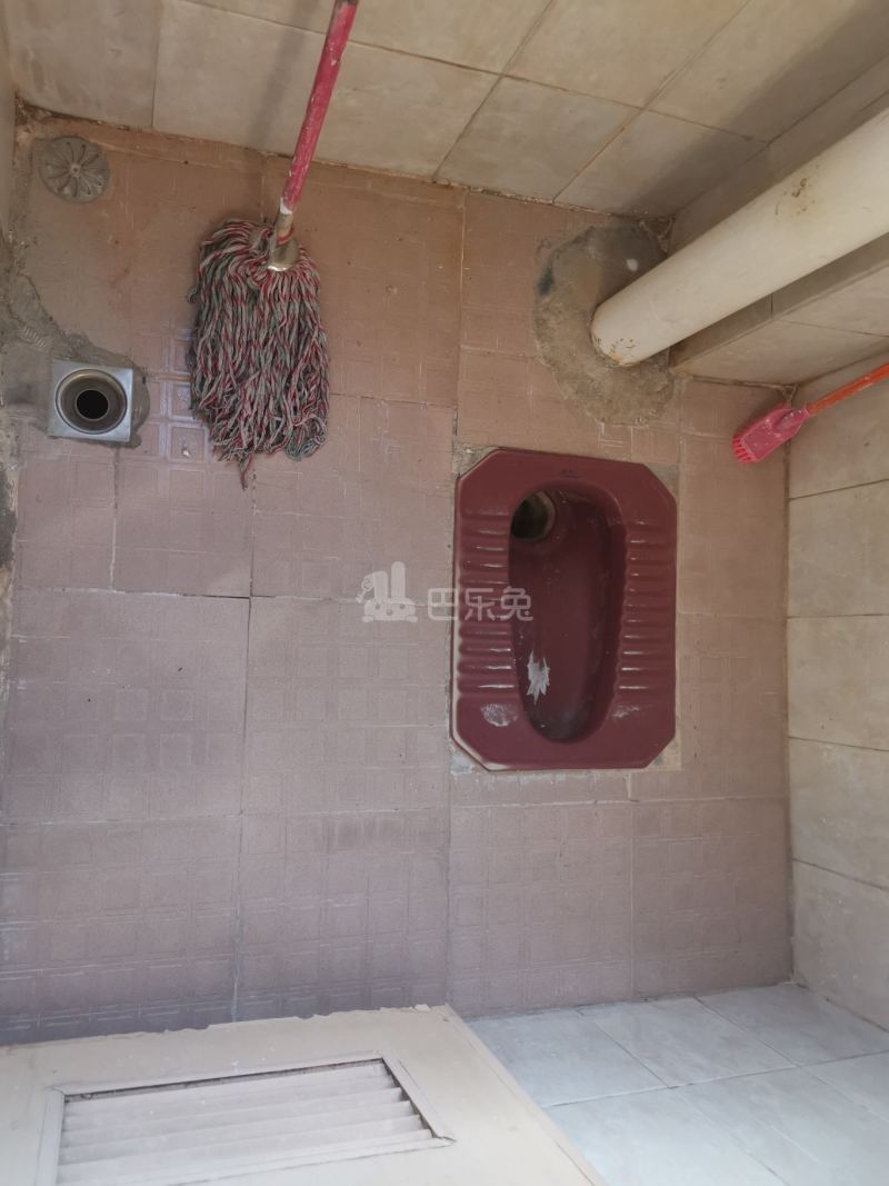 棠溪国强大街通德门5号5956975卫生间图9