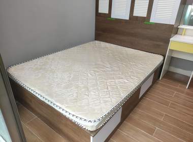 和握山路豪华新街F栋 1室0厅1卫