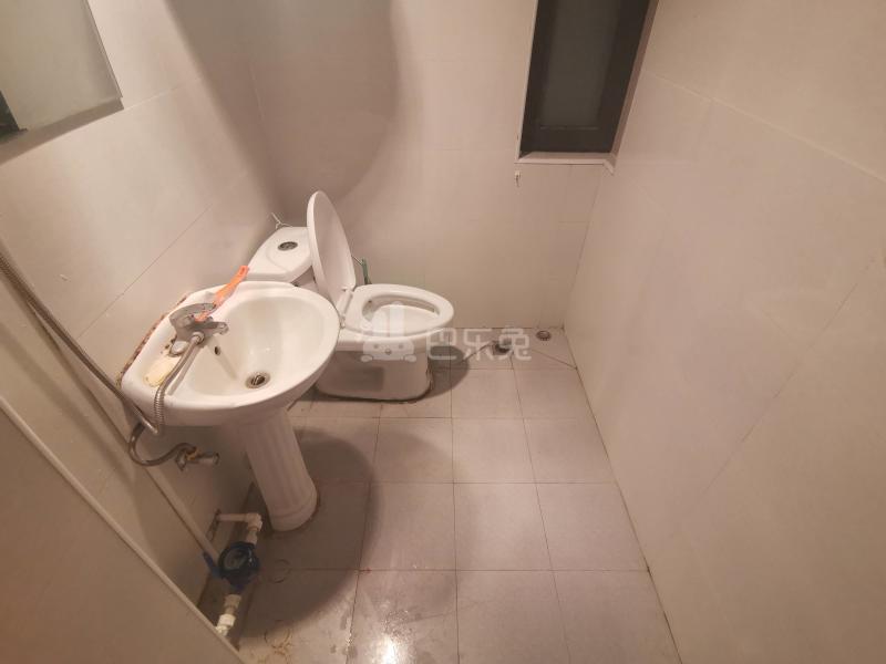 九亭家园2期启民苑5963770卫生间图11