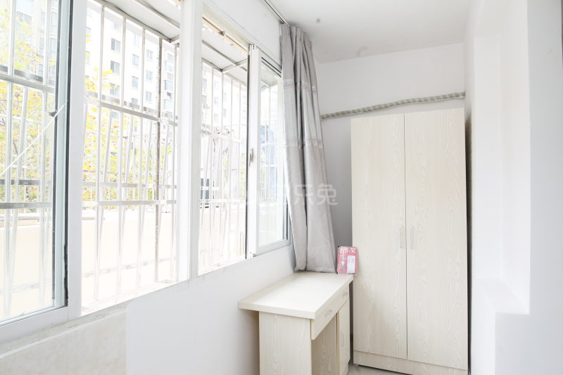 靓巢青年公寓（三源路店）596981卧室图2