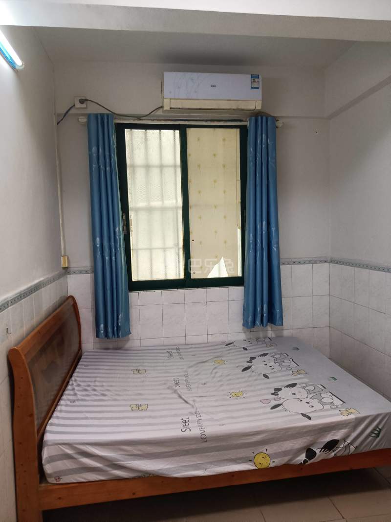 江夏村青龙大街西三巷10号5970055卧室窗户图11