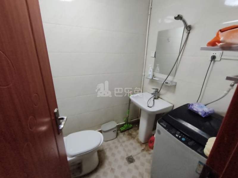 崧泽华城秀景苑2期5974984卫生间图10