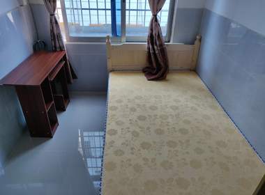 石牌青云大街26号 1室0厅1卫