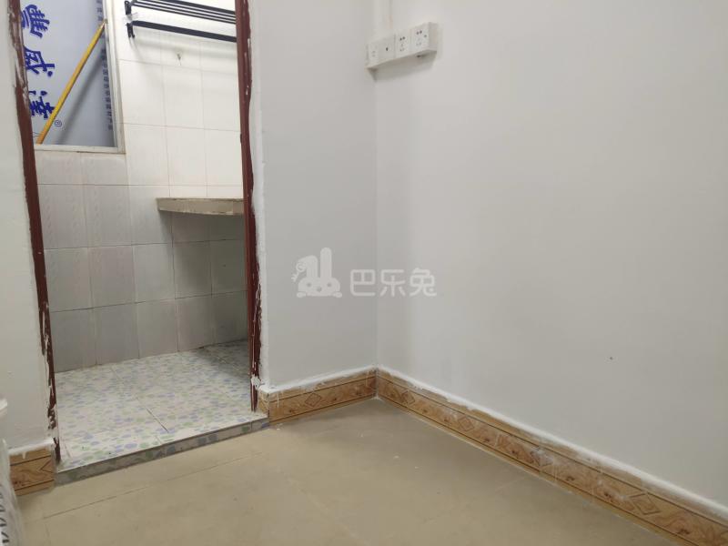 大山村迎龙坊大街18号之一A栋5989502客厅图4