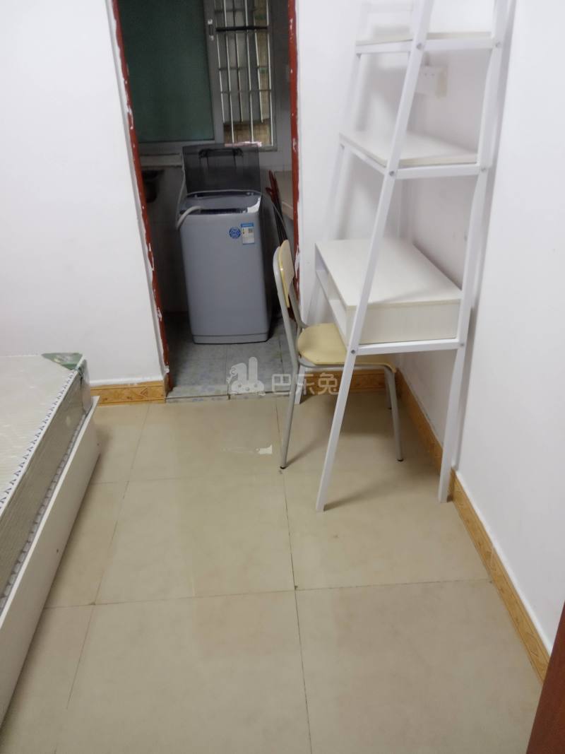 大山村迎龙坊大街18号之一B栋5989562卧室图7