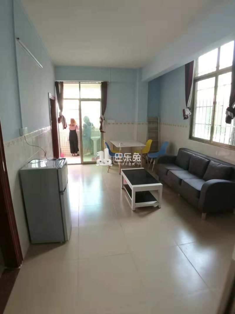 梦田公寓龙溪013店F栋5996404客厅图2