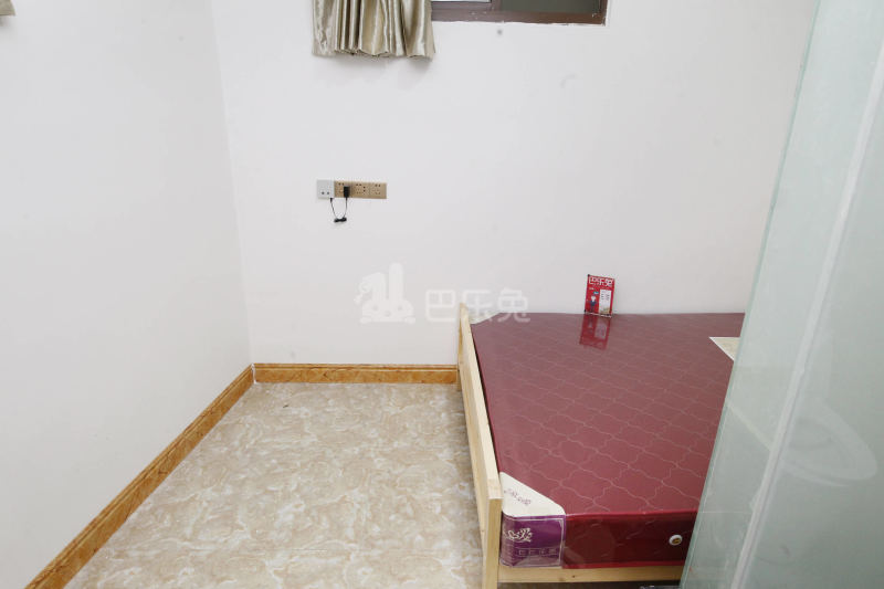 海颐白领公寓601517卧室图4