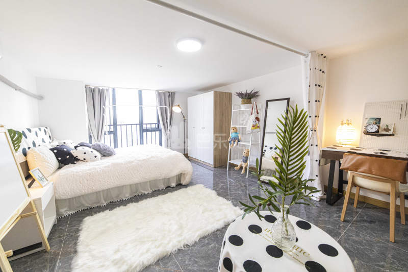 龙湖冠寓广州万博店6020675卧室图2