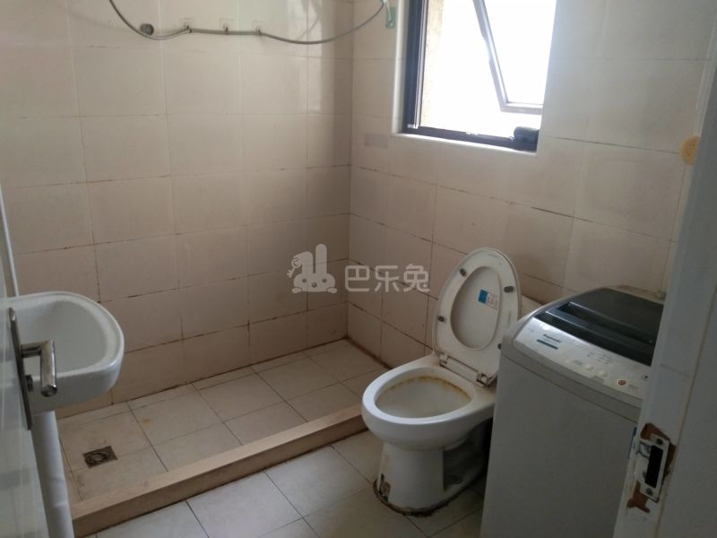 三花现代城金兰苑282752卫生间图11