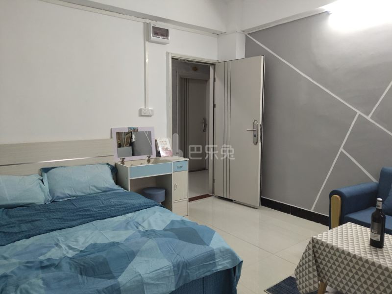 三元里机场路36号6032990卧室图2