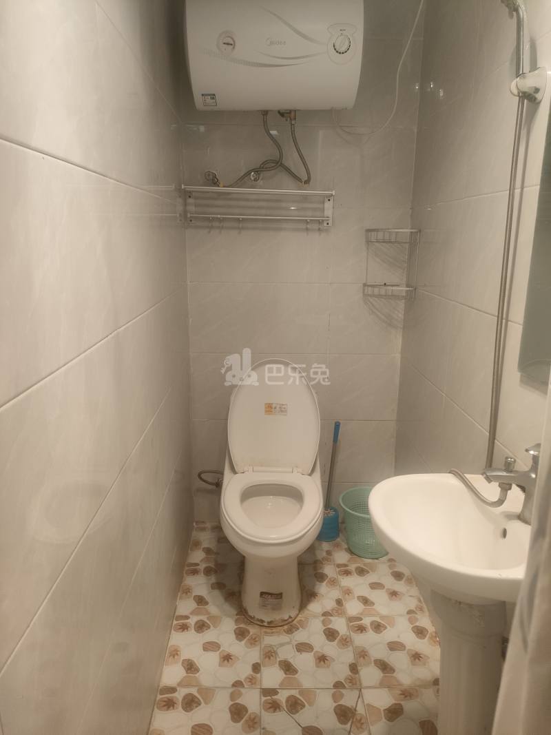 九亭家园2期启民苑6040759卫生间图4