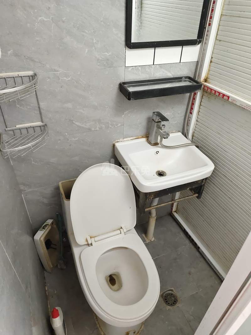 高申北苑6051333卫生间图5