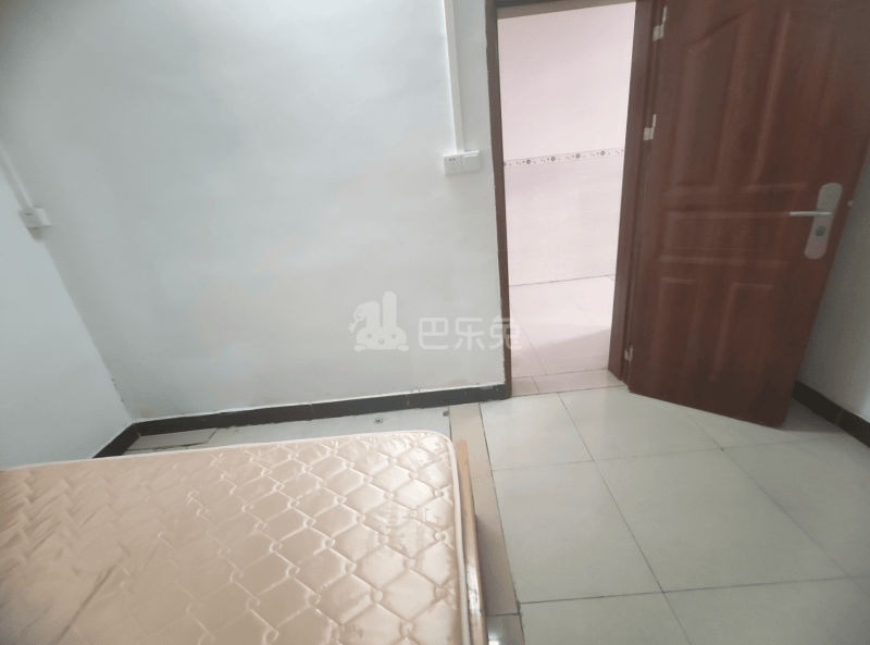 龙诚汇物业（龙洞村龙洞山庄大街6号）6073134卧室图5