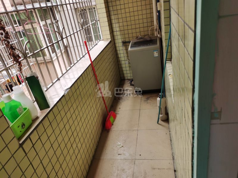 新市西街南二巷1号6085136客厅图3