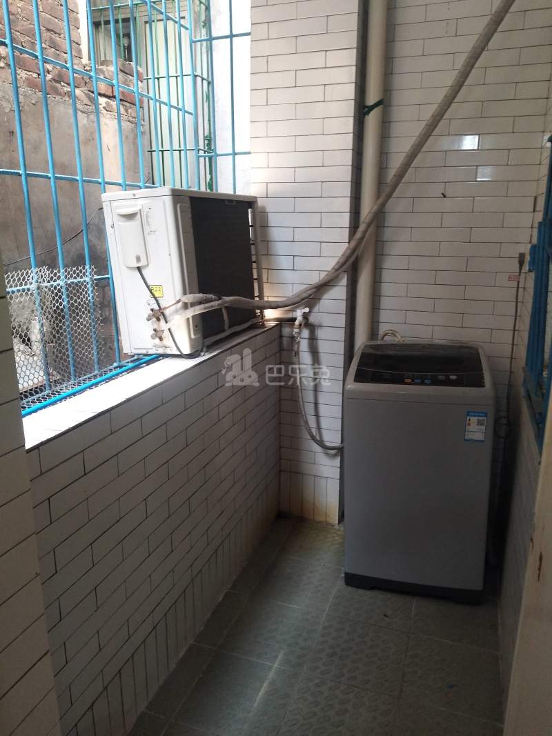 石牌塘边大街六巷11号6085307卫生间图12