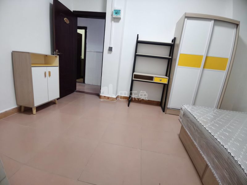 龙洞西大街42号6085328卧室图2