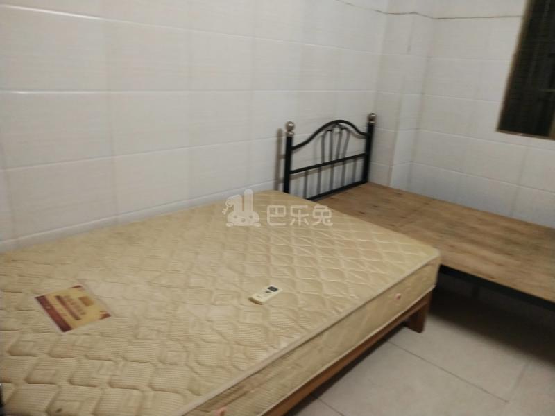 大山村新桥坊后街5号6088568卧室图3