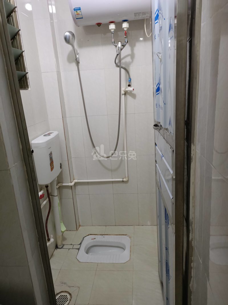 阳光公寓（东联村辛田大街四巷17号）6090542卫生间图6