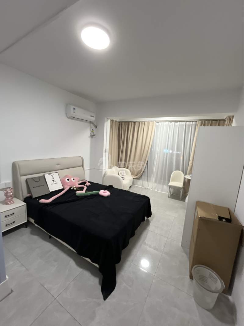 远洋万和四季6093816卧室图0