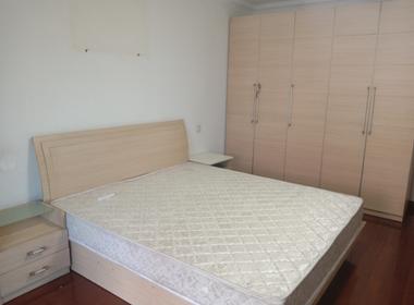 航华三村三街坊 1室1厅1卫