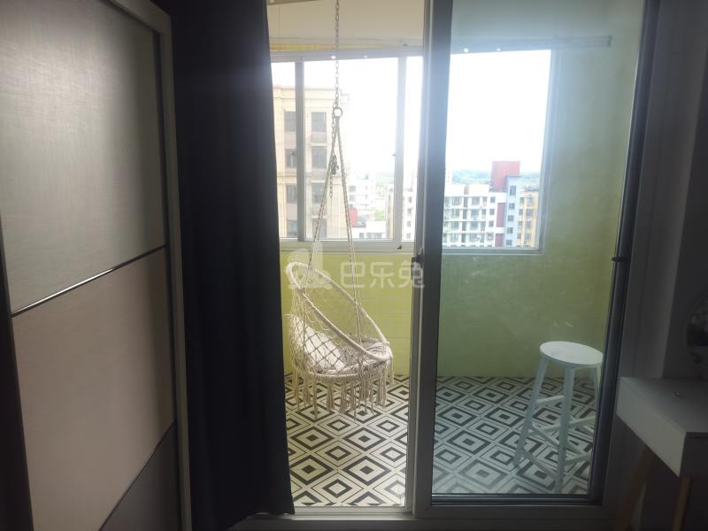 馨清佳苑6100409卧室窗户图8