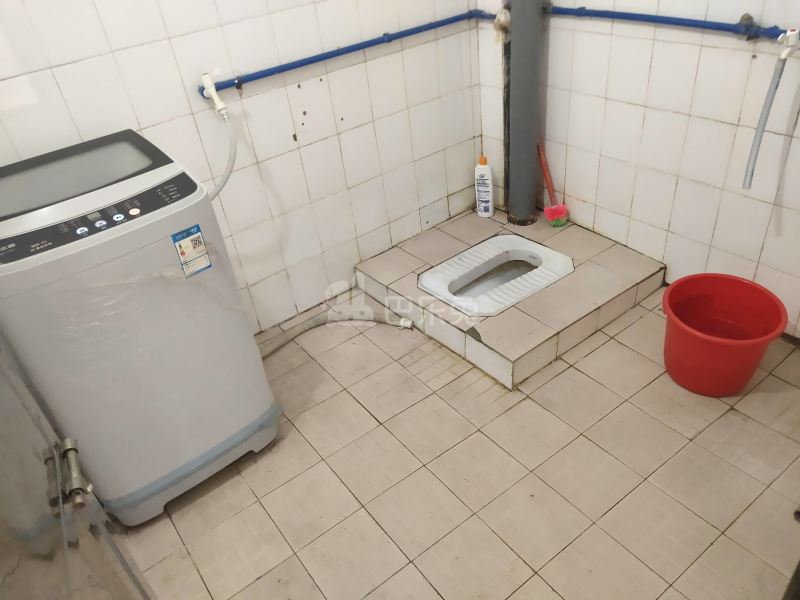 上元岗和平巷16号6108498卫生间图8