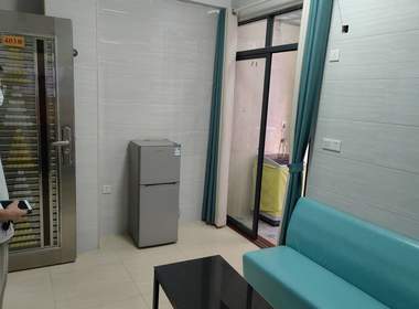 江夏村北二路六巷7号 