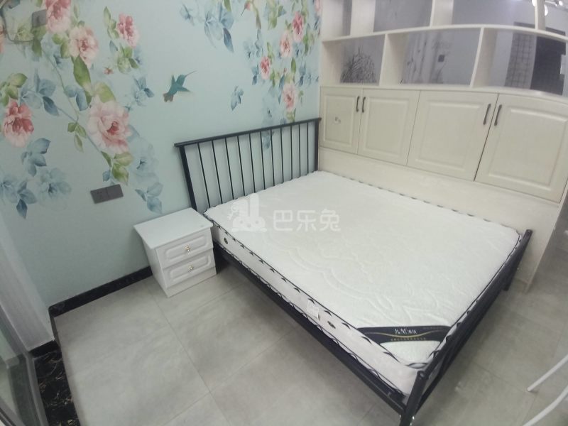 顺发和美家6121904卧室图0