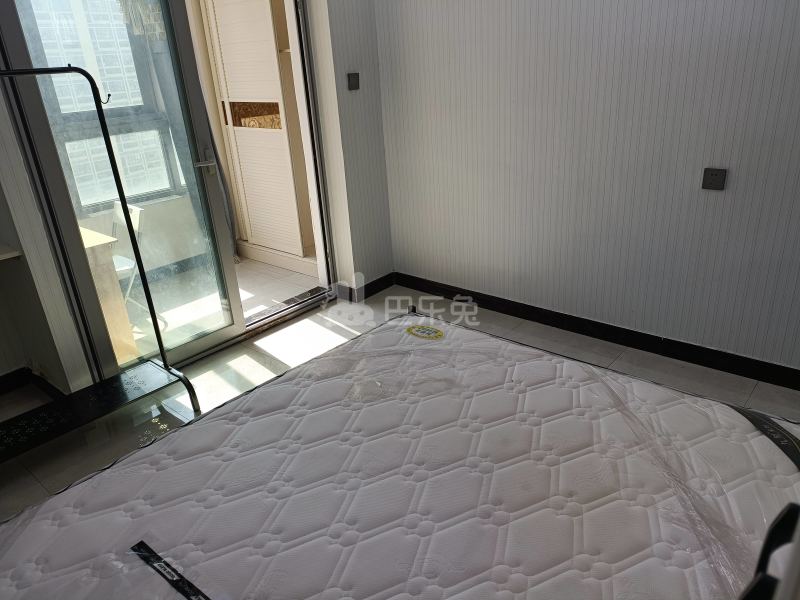 顺发和美家6121906卧室图3