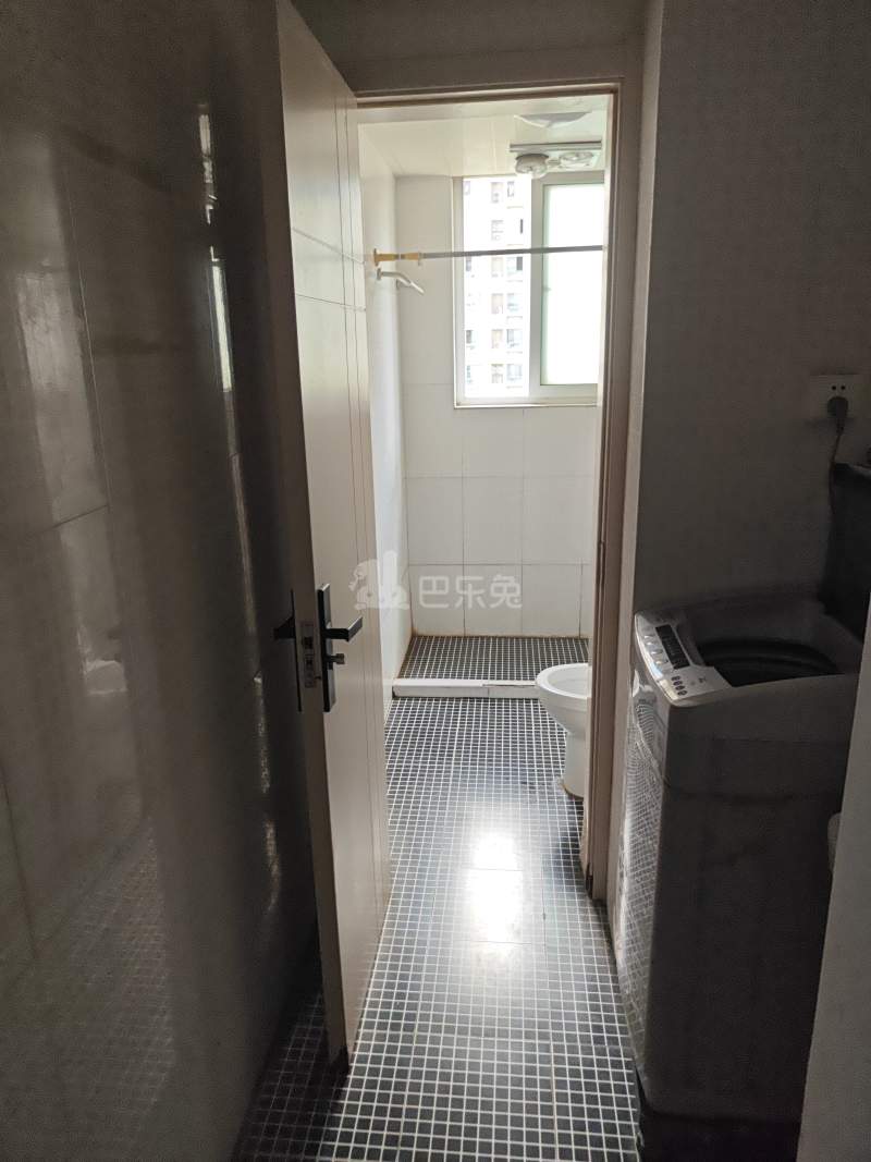 中冶锦城6127015卫生间图4