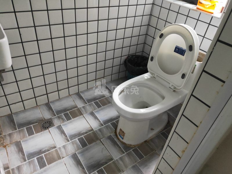 华秀雅苑6127073卫生间图9