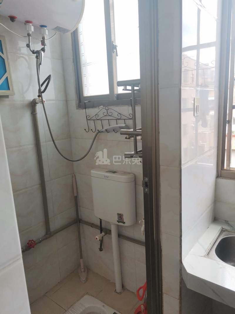 居仁街4号6145530卫生间图6