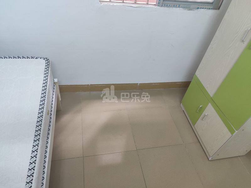 江夏村仁忠里17号6148194卧室图7