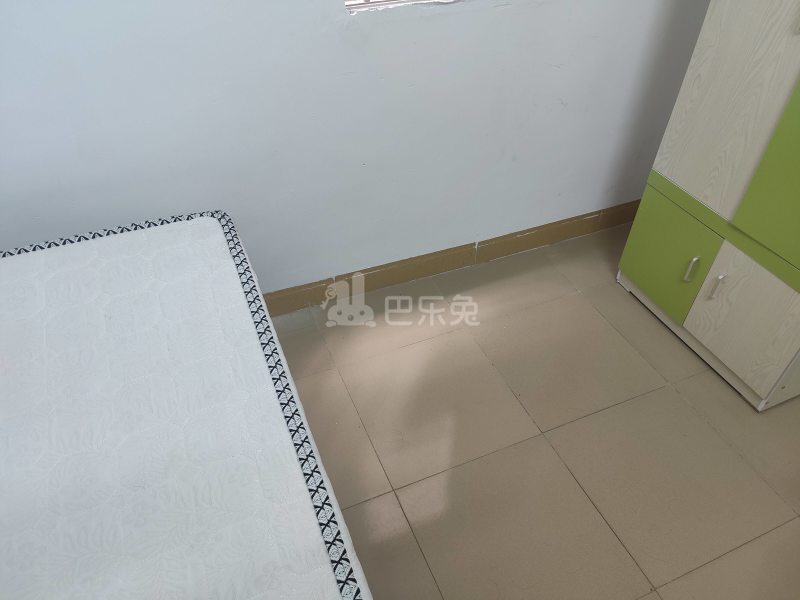 江夏村仁忠里17号6148194卧室图5