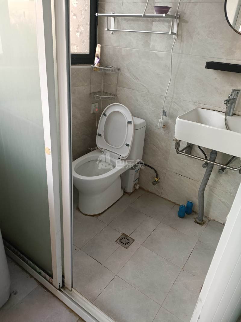 北平家园6159639卫生间图5