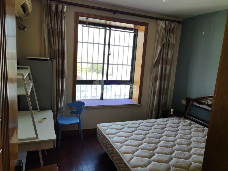 新青浦佳园6173538卧室图0