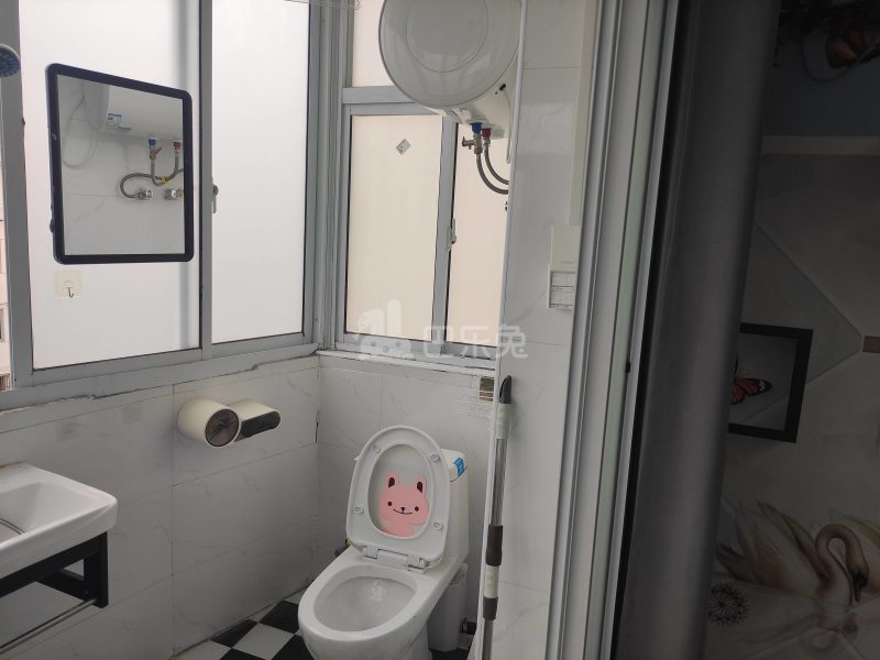 广海花园6180458卫生间图6